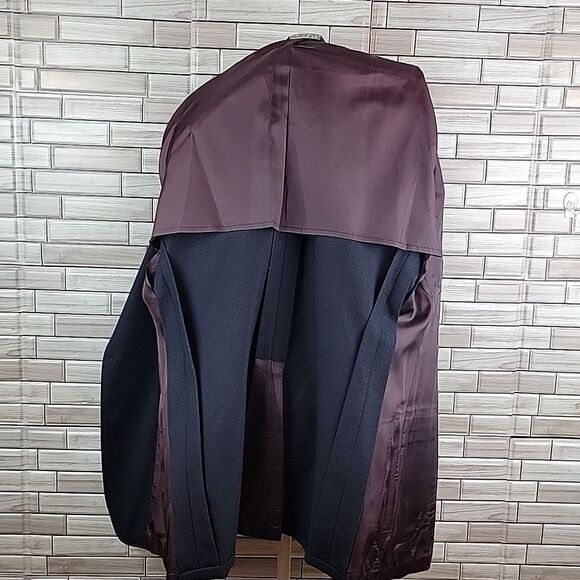 Man in wool Men's navy sport coat Jeffrey Cain style from Hamer's - Picture 9 of 16